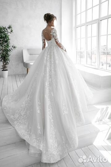 Cвадебное платье итальянской марки Lussano Bridal