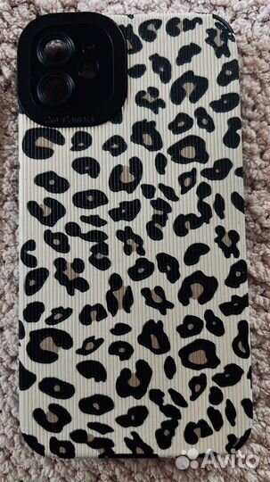 Чехол на iPhone 11