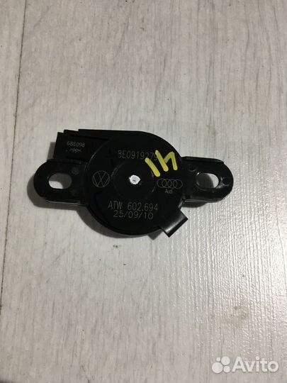 Динамик audi A4 b8