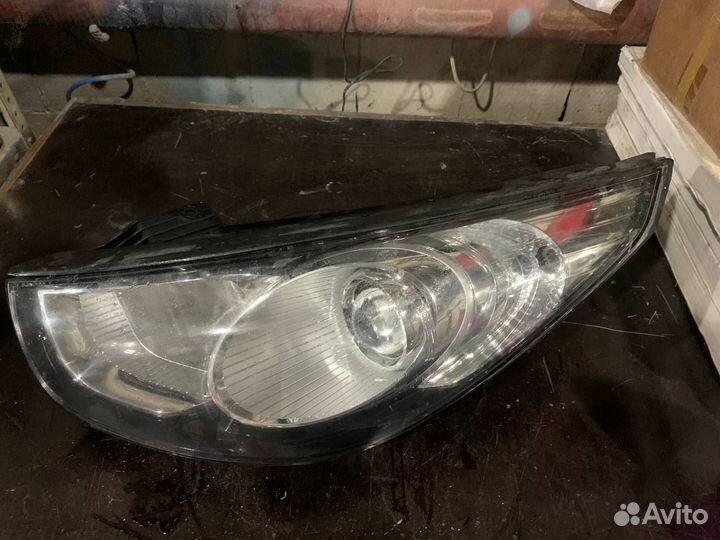 Hyundai IX35 фара левая
