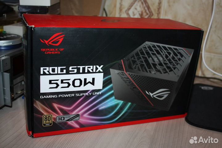 Блок питания Asus ROG Strix 550 W