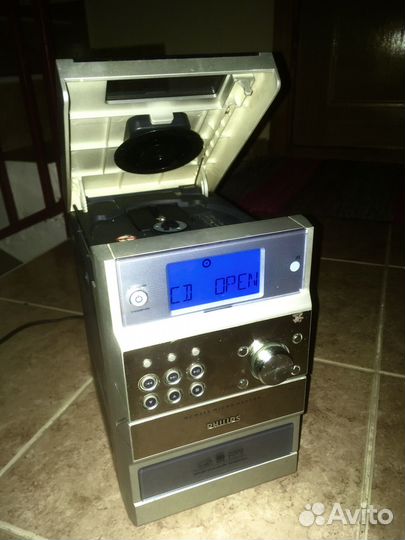 Музыкальный ценр philips