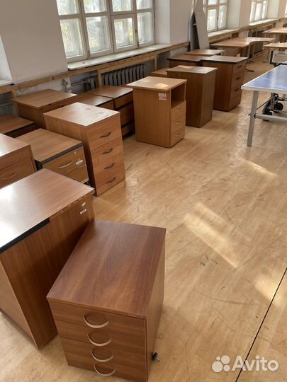 Офисная мебель бу тумба к столу