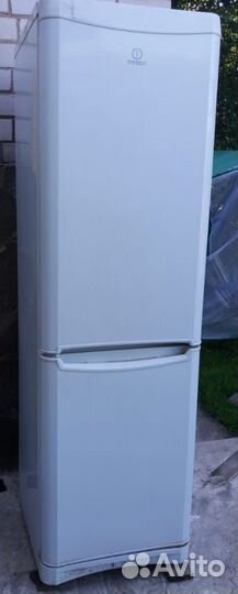 Холодильник бу indesit