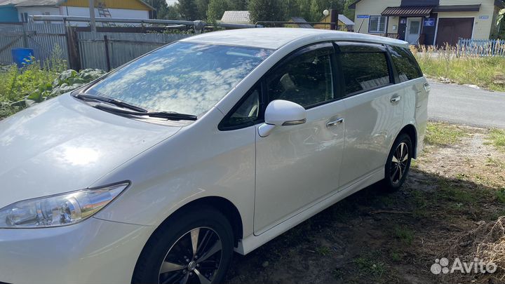 Toyota Wish 1.8 CVT, 2017, 150 000 км