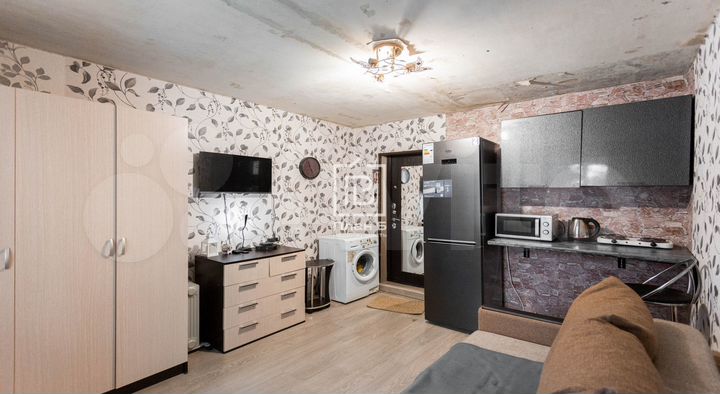 Комната 13 м² в 8-к., 2/5 эт.