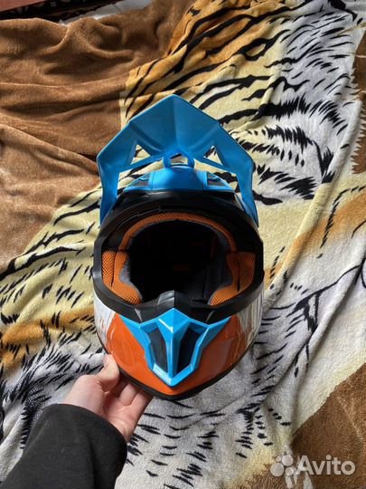 Кроссовый шлем