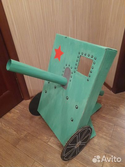 Аренда Декорации на 9 мая, военная машина