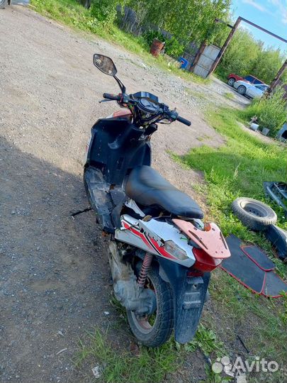 Скутер skorpion