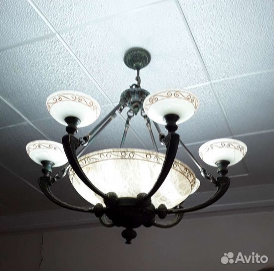 Люстра эксклюзивная из опала