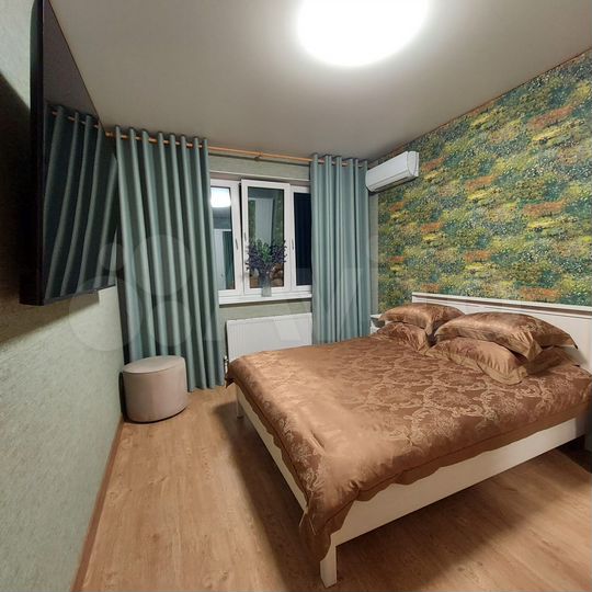 1-к. квартира, 42 м², 1/5 эт.