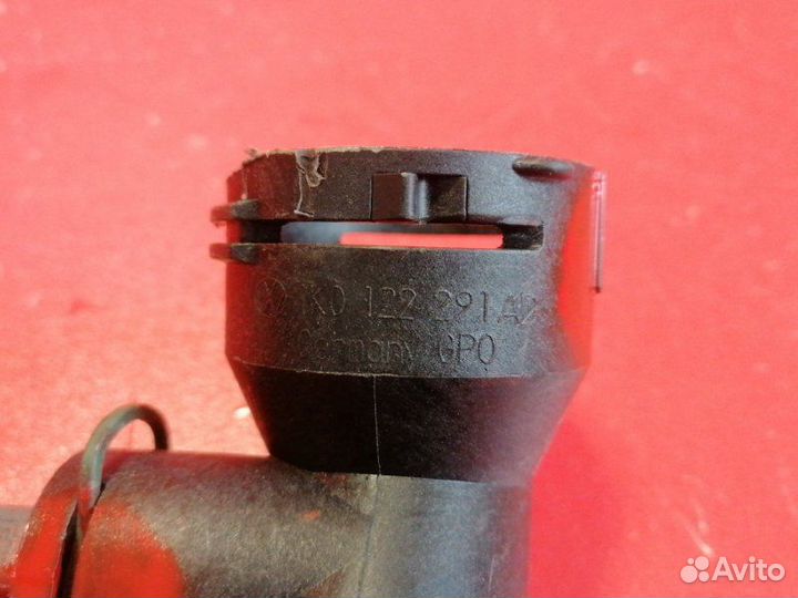 Фланец системы охлаждения Volkswagen Passat 3C2