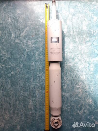 Амортизаторы передние Land Cruiser 100 новые пара