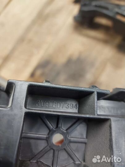 Крепление заднего бампера Skoda Superb 3 Combi