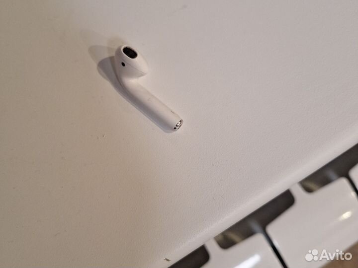 Airpods 1 наушник правый оригинал