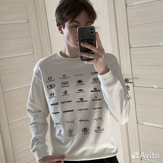 Свитшот Balenciaga