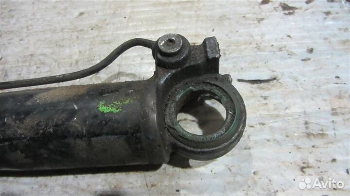 Цилиндр подъёма кабины Volvo FM