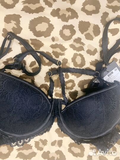 Бюстгалтера новые
