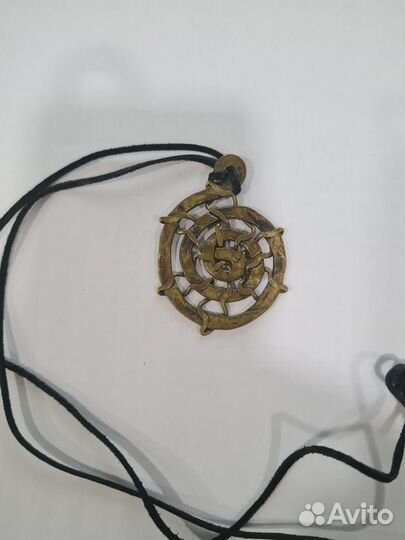 Медный кулон