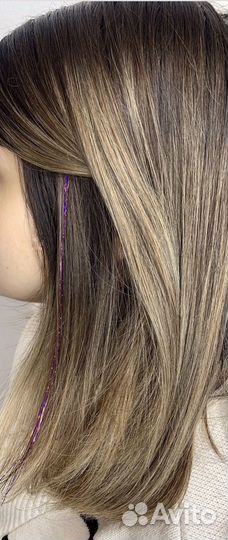 Вплетение блестящих нитей в волосы