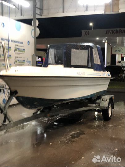 Катер с прицепом.без мотора