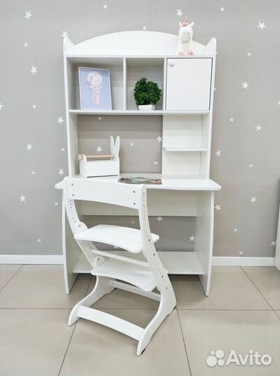 Детский письменный стол
