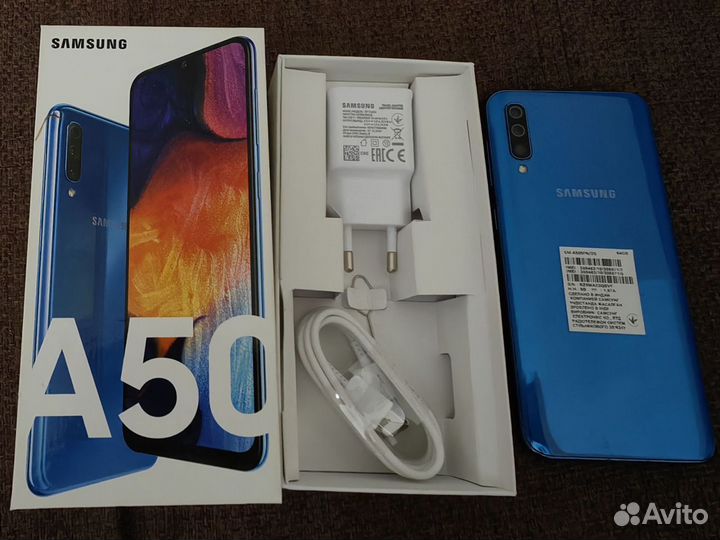 Samsung Galaxy A50, 4/64 ГБ