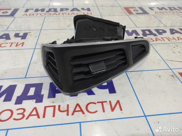 Дефлектор воздушный правый Ford Focus 3 1911129