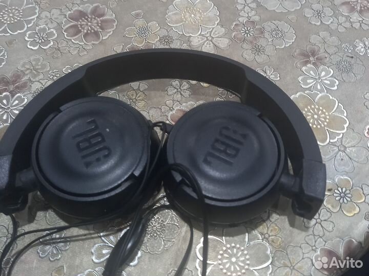 Наушники JBL
