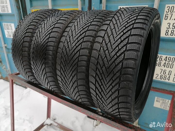 Pirelli Winter Cinturato 215/50 R17 95H