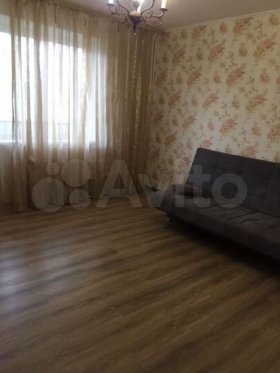2-к. квартира, 61 м², 8/10 эт.
