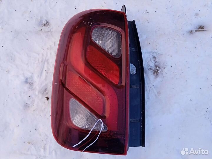 Renault Duster 2015-2021 Фонарь левый трещина