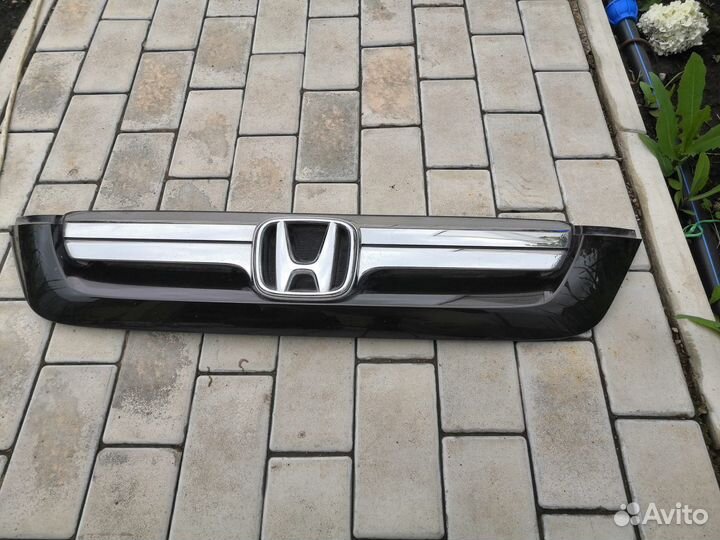 Решетка радиатора honda CR-V 3