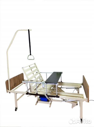 Медицинская кровать функциональная