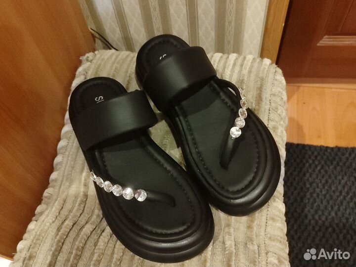 Шлепанцы женские