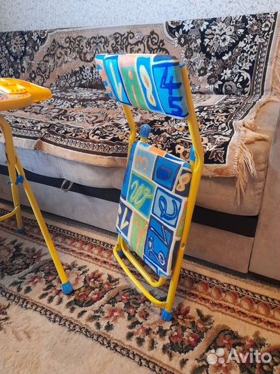 Детский стол и стул