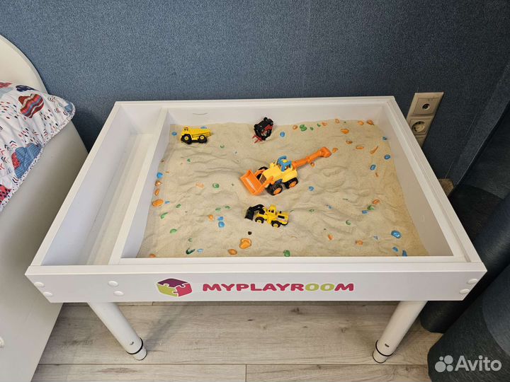 Детский столик-песочница