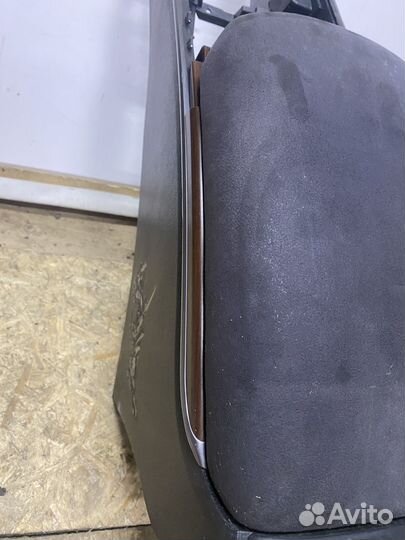 Nissan Teana J32 подлокотник