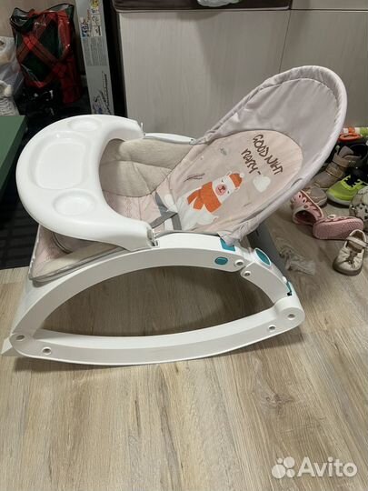 Шезлонг для новорожденных