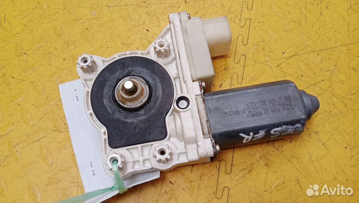 Моторчик стеклоподъемника 7-серия E65/E66