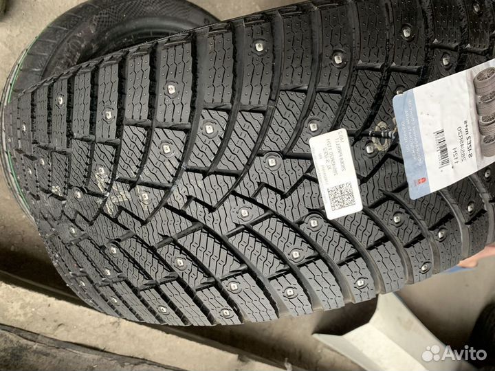Pirelli Ice Zero 285/45 R20