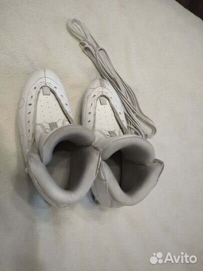 Фигурные коньки risport royal PRO 24.0