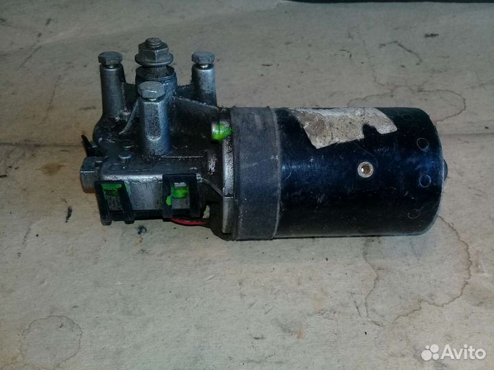 Мотор стеклочистителя Volkswagen Bora