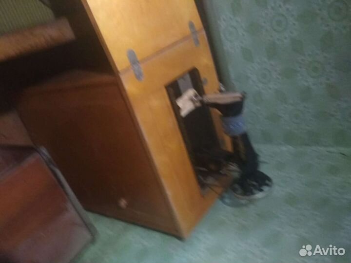 Швейная машинка ножная