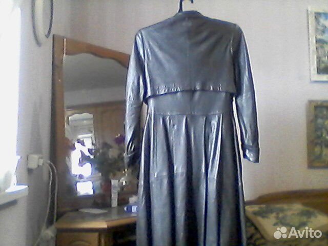 Черный кожаный плащ для готтов