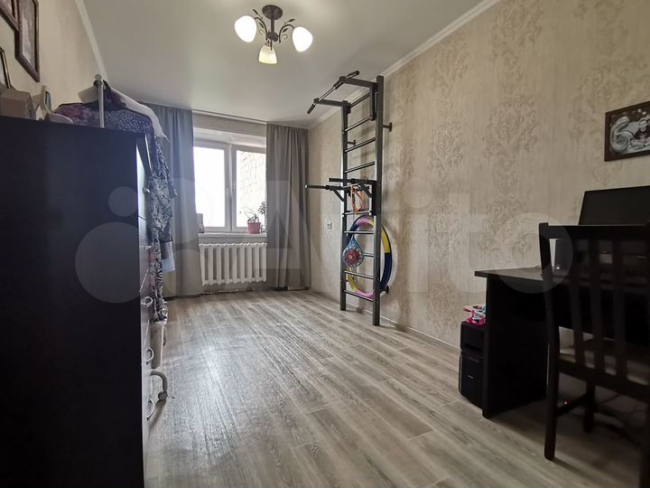 4-к. квартира, 76 м², 7/10 эт.