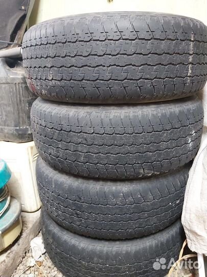 Bridgestone Dueler H/T 265/65 R17