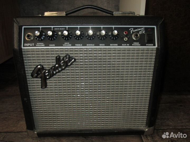Комбоусилитель Fender Frontman 15R