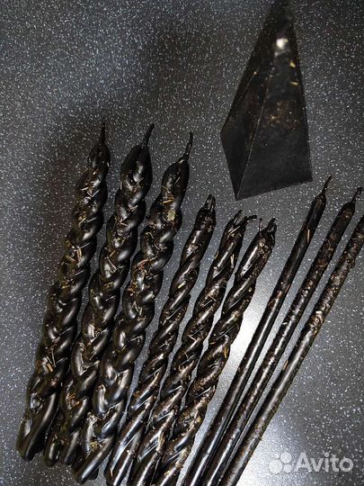 Черные восковые свечи с полынью