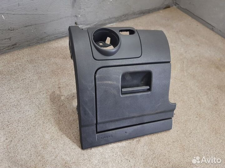 Бардачок вещевой ящик для Volkswagen Golf 6